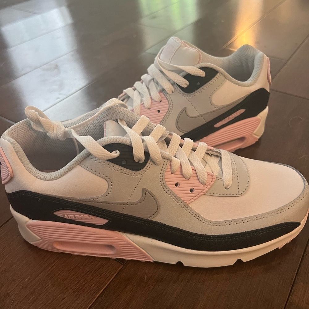 Nike Air Max 90 Pink and Black Sneakers